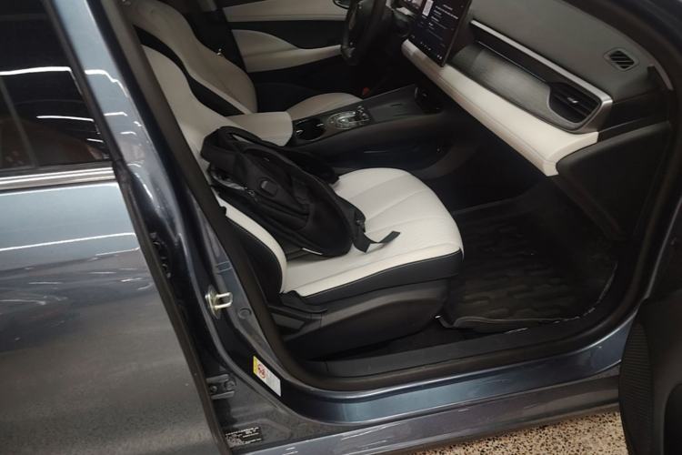 Used BYD Seal 05 DM-i 2025 DM-i Intelligent Drive 120KM Flagship Model Right Front Seat