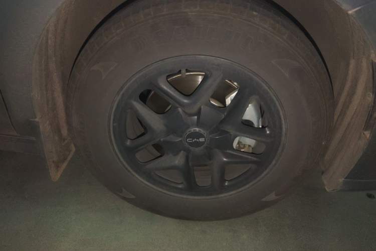 Used BYD Seal 05 DM-i 2025 DM-i Smart Drive 55KM Luxury Model Right Front Wheel Hub