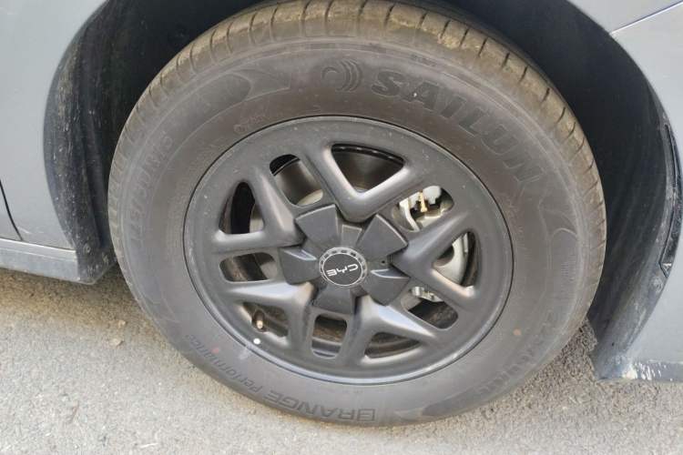 Used BYD Seal 05 DM-i 2025 DM-i Smart Drive 55KM Luxury Model Right Front Wheel Hub