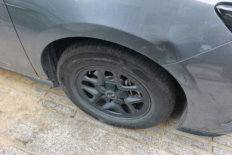 Used BYD Seal 05 DM-i 2025 DM-i Smart Drive 55KM Luxury Model Right Front Wheel Hub