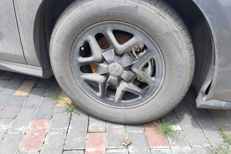 Used BYD Seal 05 DM-i 2025 DM-i Smart Drive 55KM Luxury Model Right Front Wheel Hub