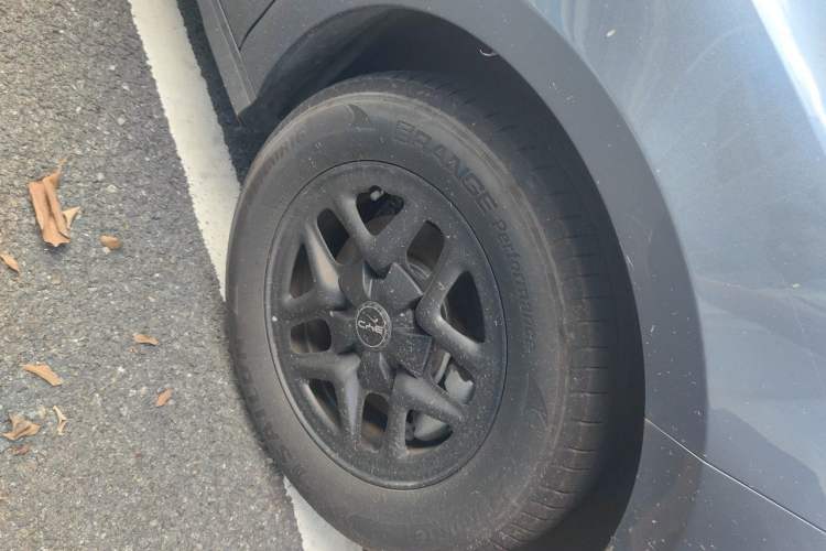 Used BYD Seal 05 DM-i 2025 DM-i Smart Drive 55KM Luxury Model Right Front Wheel Hub