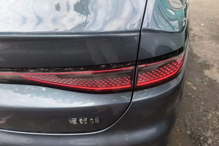 Used BYD Seal 05 DM-i 2025 DM-i Smart Drive 55KM Luxury Model Right Rear Taillight