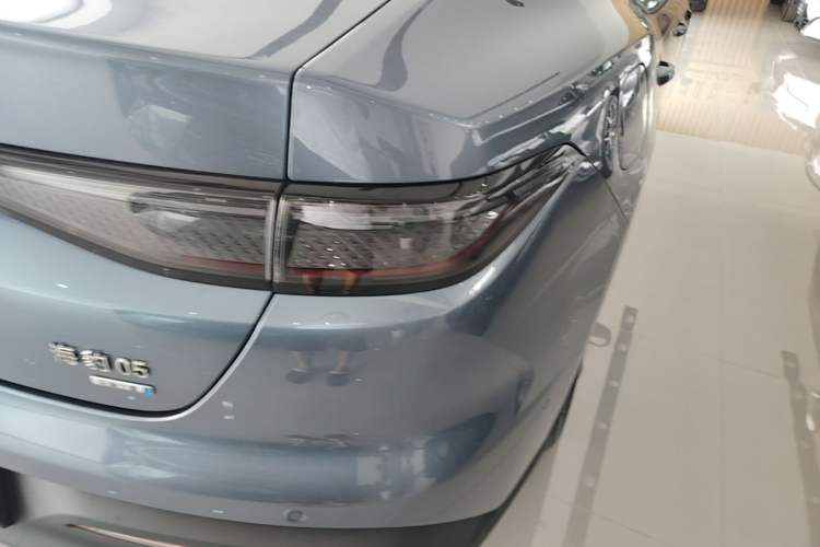 Used BYD Seal 05 DM-i 2025 DM-i Intelligent Drive 120KM Flagship Model Right Rear Taillight