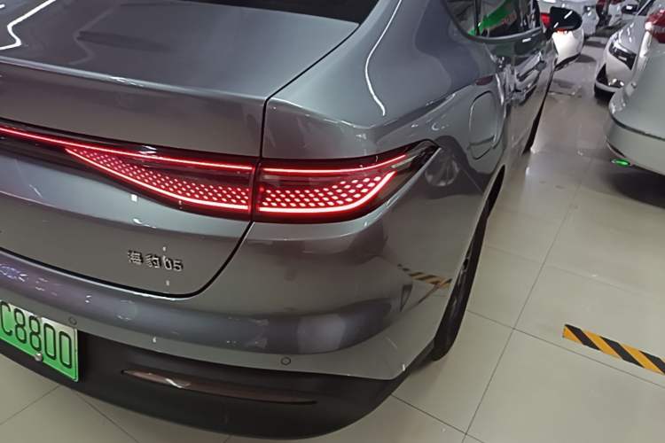Used BYD Seal 05 DM-i 2025 DM-i Smart Drive 55KM Luxury Model Right Rear Taillight