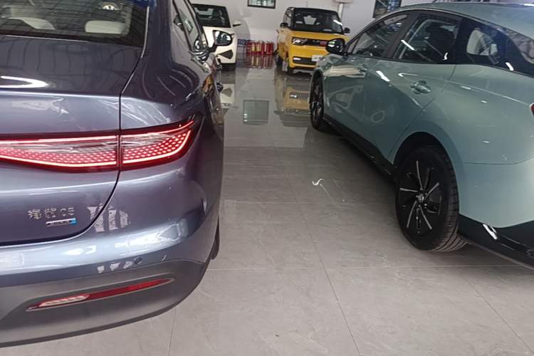 Used BYD Seal 05 DM-i 2025 DM-i Intelligent Drive 120KM Flagship Model Right Rear Taillight
