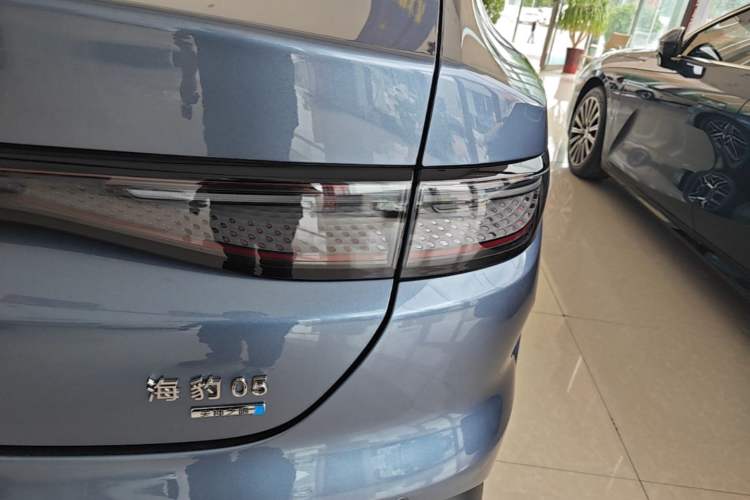 Used BYD Seal 05 DM-i 2025 DM-i Intelligent Drive 120KM Flagship Model Right Rear Taillight