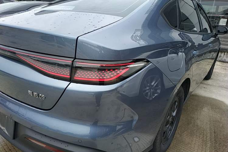 Used BYD Seal 05 DM-i 2025 DM-i Smart Drive 55KM Luxury Model Right Rear Taillight