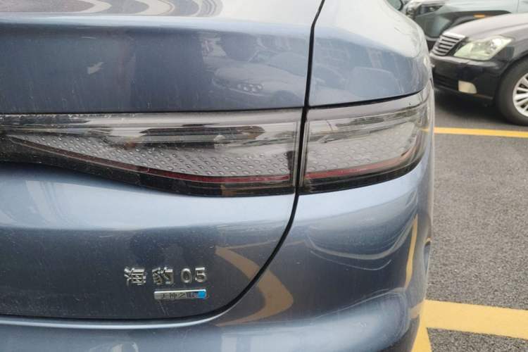 Used BYD Seal 05 DM-i 2025 DM-i Intelligent Drive 120KM Flagship Model Right Rear Taillight