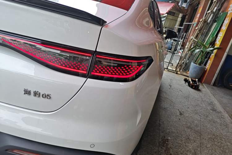 Used BYD Seal 05 DM-i 2025 DM-i Smart Drive 55KM Luxury Model Right Rear Taillight