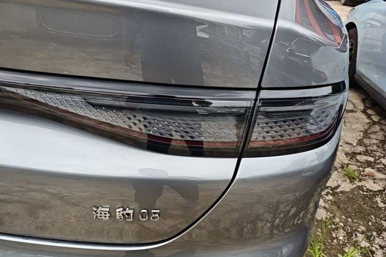 Used BYD Seal 05 DM-i 2025 DM-i Smart Drive 55KM Luxury Model Right Rear Taillight