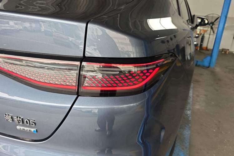 Used BYD Seal 05 DM-i 2025 DM-i Intelligent Drive 120KM Flagship Model Right Rear Taillight