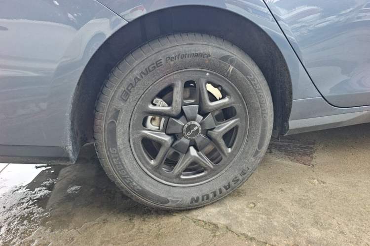 Used BYD Seal 05 DM-i 2025 DM-i Smart Drive 55KM Luxury Model Right Rear Wheel Hub