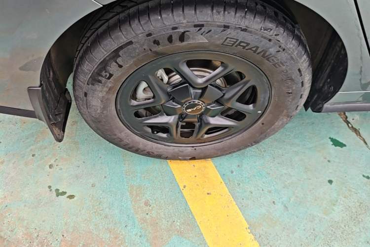 Used BYD Seal 05 DM-i 2025 DM-i Smart Drive 55KM Luxury Model Right Rear Wheel Hub