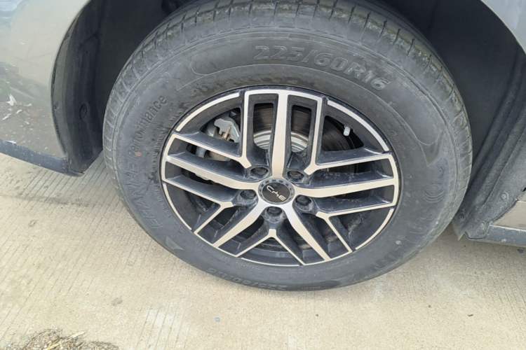 Used BYD Seal 05 DM-i 2025 DM-i Intelligent Drive 120KM Flagship Model Right Rear Wheel Hub