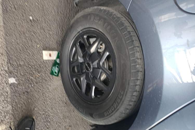 Used BYD Seal 05 DM-i 2025 DM-i Smart Drive 55KM Luxury Model Right Rear Wheel Hub