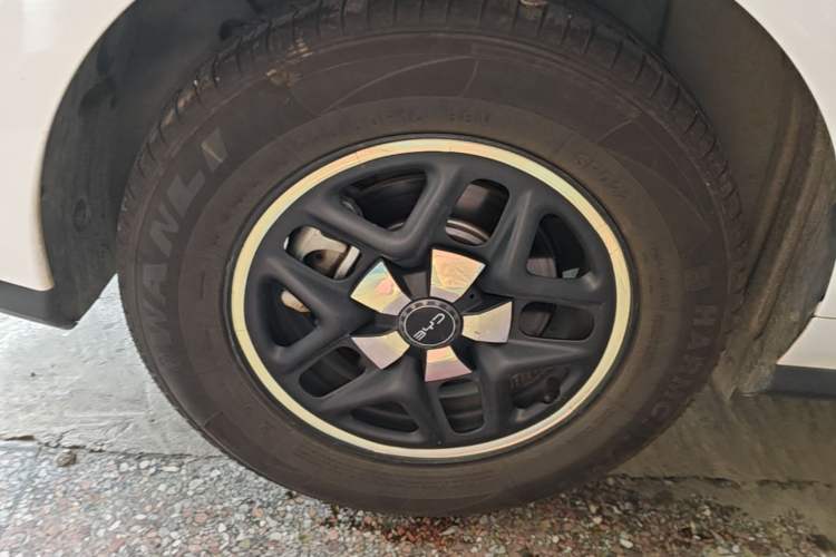 Used BYD Seal 05 DM-i 2025 DM-i Smart Drive 55KM Luxury Model Right Rear Wheel Hub