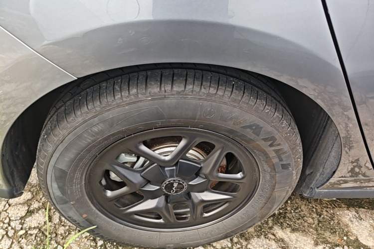 Used BYD Seal 05 DM-i 2025 DM-i Smart Drive 55KM Luxury Model Right Rear Wheel Hub