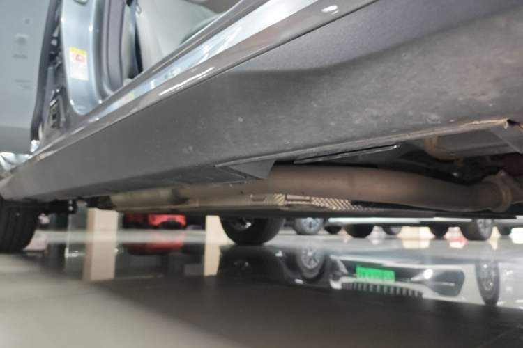 Used BYD Seal 05 DM-i 2025 DM-i Intelligent Drive 120KM Flagship Model Right Side Sill