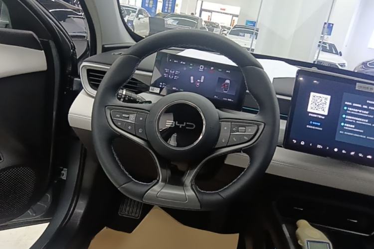 Used BYD Seal 05 DM-i 2025 DM-i Intelligent Drive 120KM Flagship Model Steering Wheel