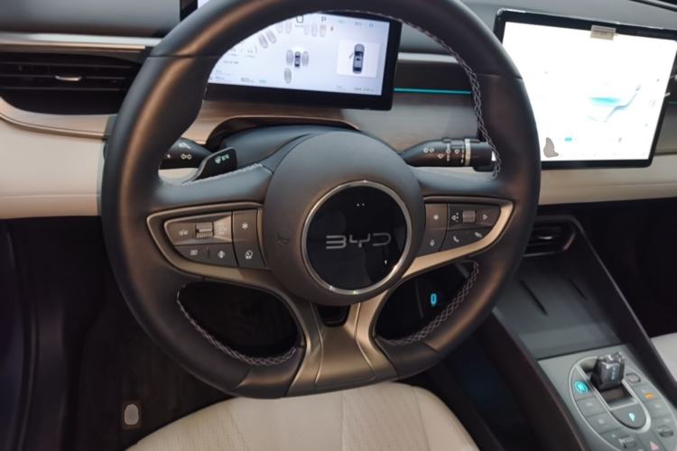 Used BYD Seal 05 DM-i 2025 DM-i Intelligent Drive 120KM Flagship Model Steering Wheel