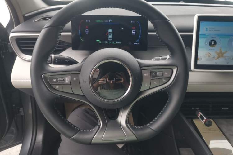 Used BYD Seal 05 DM-i 2025 DM-i Smart Drive 55KM Luxury Model Steering Wheel