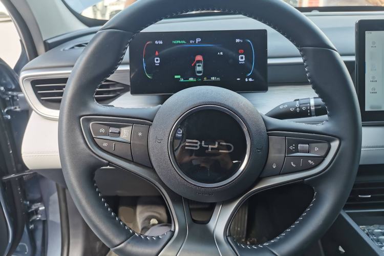 Used BYD Seal 05 DM-i 2025 DM-i Smart Drive 55KM Luxury Model Steering Wheel