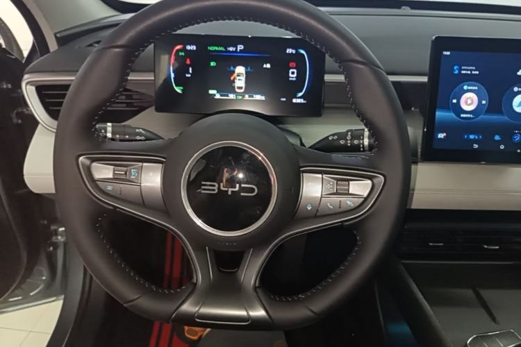 Used BYD Seal 05 DM-i 2025 DM-i Smart Drive 55KM Luxury Model Steering Wheel