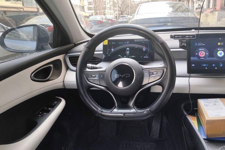 Used BYD Seal 05 DM-i 2025 DM-i Smart Drive 55KM Luxury Model Steering Wheel