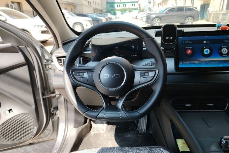 Used BYD Seal 05 DM-i 2025 DM-i Smart Drive 55KM Luxury Model Steering Wheel