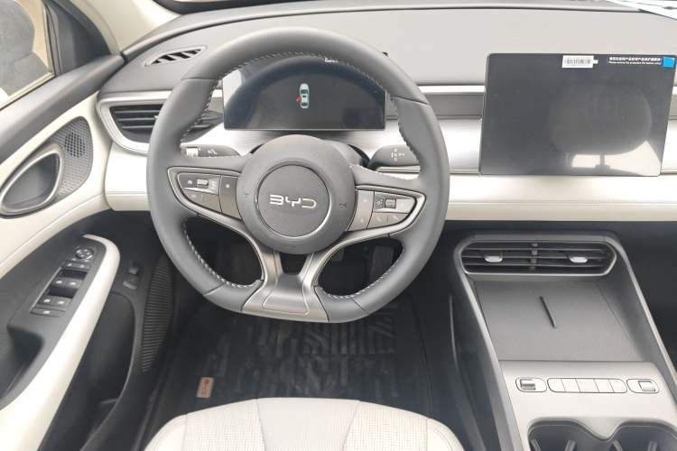 Used BYD Seal 05 DM-i 2025 DM-i Smart Drive 55KM Luxury Model Steering Wheel