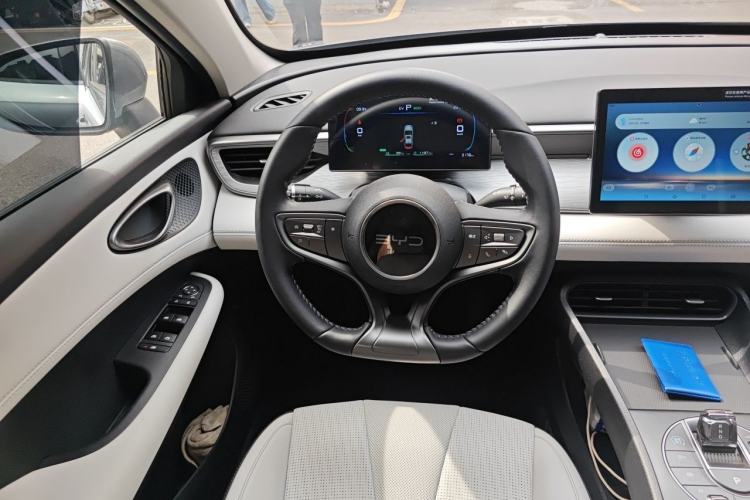 Used BYD Seal 05 DM-i 2025 DM-i Smart Drive 55KM Luxury Model Steering Wheel