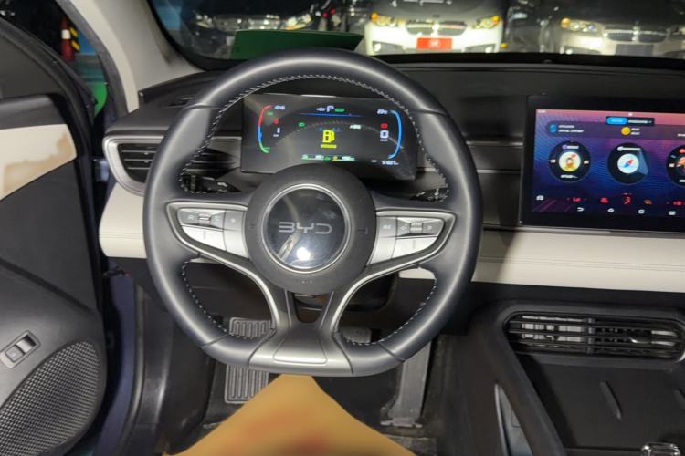 Used BYD Seal 05 DM-i 2025 DM-i Smart Drive 55KM Luxury Model Steering Wheel