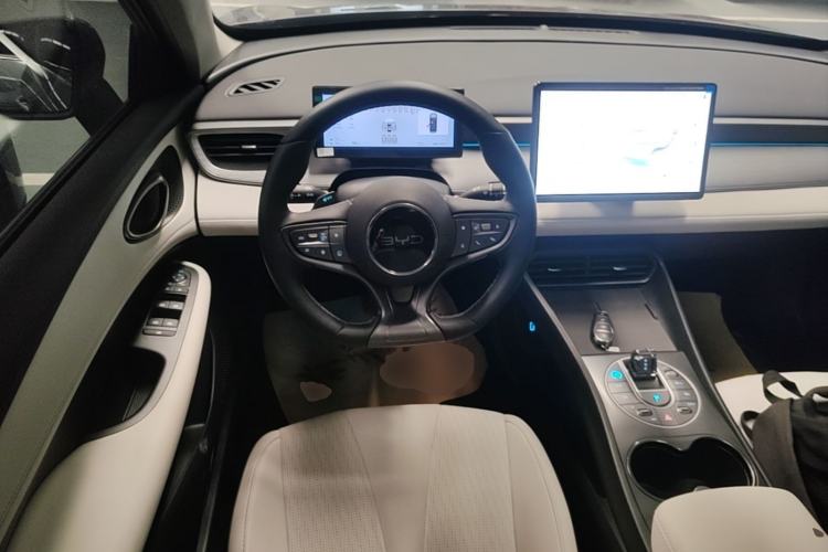 Used BYD Seal 05 DM-i 2025 DM-i Intelligent Drive 120KM Flagship Model Steering Wheel