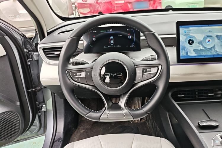 Used BYD Seal 05 DM-i 2025 DM-i Smart Drive 55KM Luxury Model Steering Wheel