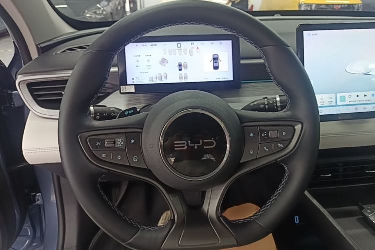 Used BYD Seal 05 DM-i 2025 DM-i Intelligent Drive 120KM Flagship Model Steering Wheel