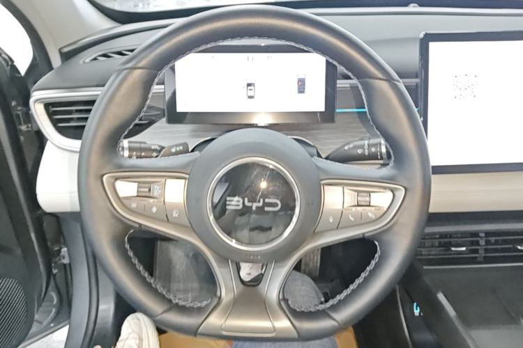 Used BYD Seal 05 DM-i 2025 DM-i Intelligent Drive 120KM Flagship Model Steering Wheel