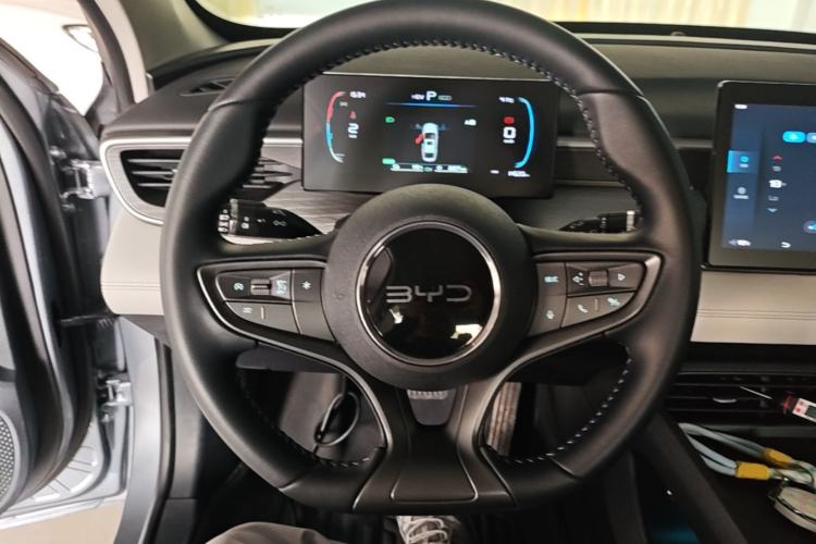 Used BYD Seal 05 DM-i 2025 DM-i Smart Drive 55KM Luxury Model Steering Wheel