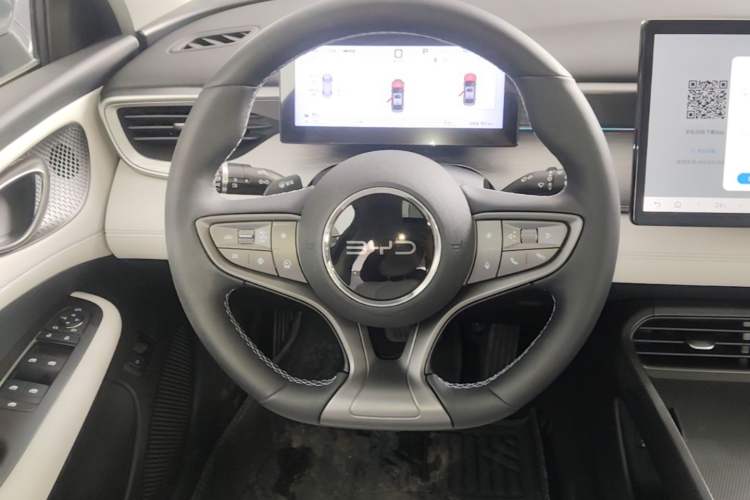 Used BYD Seal 05 DM-i 2025 DM-i Intelligent Drive 120KM Flagship Model Steering Wheel