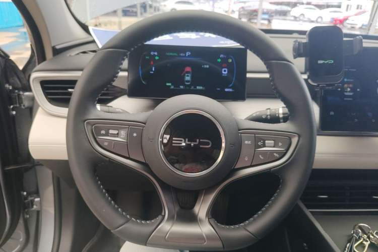 Used BYD Seal 05 DM-i 2025 DM-i Smart Drive 55KM Luxury Model Steering Wheel
