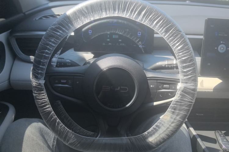 Used BYD Seal 05 DM-i 2025 DM-i Smart Drive 55KM Luxury Model Steering Wheel