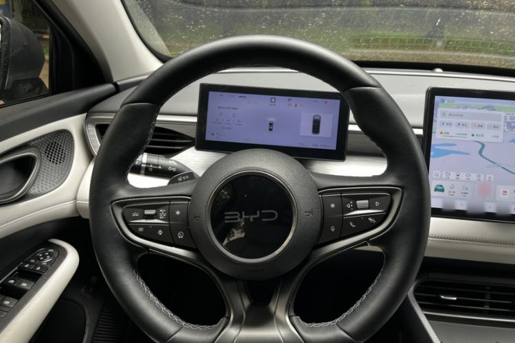Used BYD Seal 05 DM-i 2025 DM-i Intelligent Drive 120KM Flagship Model Steering Wheel