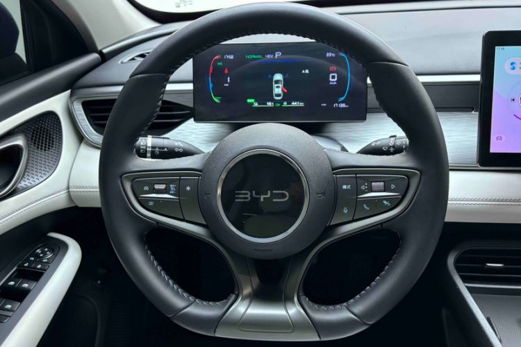 Used BYD Seal 05 DM-i 2025 DM-i Smart Drive 55KM Luxury Model Steering Wheel