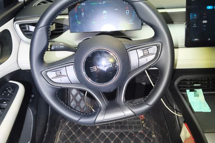 Used BYD Seal 05 DM-i 2025 DM-i Smart Drive 55KM Luxury Model Steering Wheel