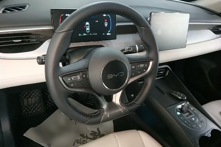 Used BYD Seal 05 DM-i 2025 DM-i Smart Drive 55KM Luxury Model Steering Wheel