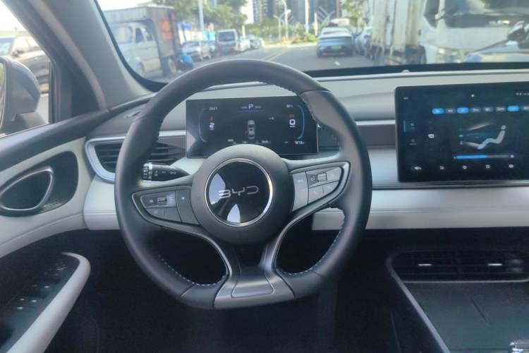 Used BYD Seal 05 DM-i 2025 DM-i Smart Drive 55KM Luxury Model Steering Wheel