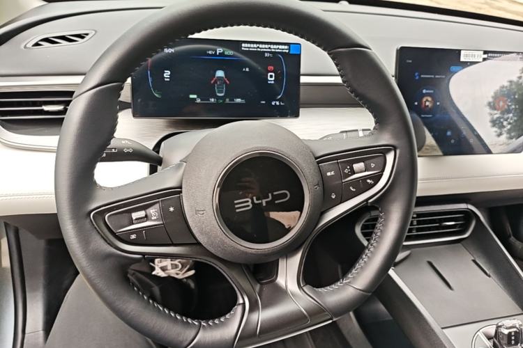 Used BYD Seal 05 DM-i 2025 DM-i Smart Drive 55KM Luxury Model Steering Wheel