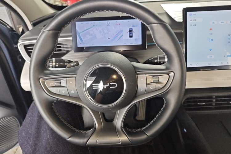 Used BYD Seal 05 DM-i 2025 DM-i Intelligent Drive 120KM Flagship Model Steering Wheel
