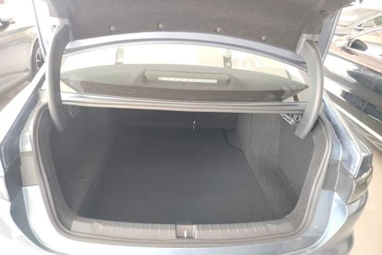 Used BYD Seal 05 DM-i 2025 DM-i Intelligent Drive 120KM Flagship Model Trunk