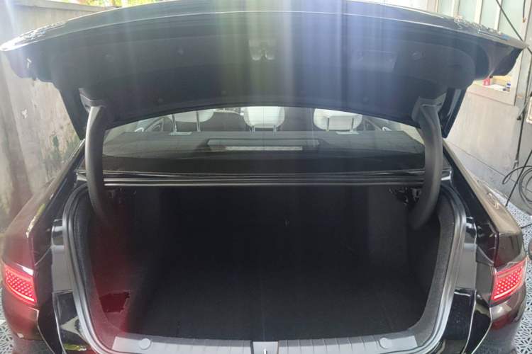 Used BYD Seal 05 DM-i 2025 DM-i Intelligent Drive 120KM Flagship Model Trunk